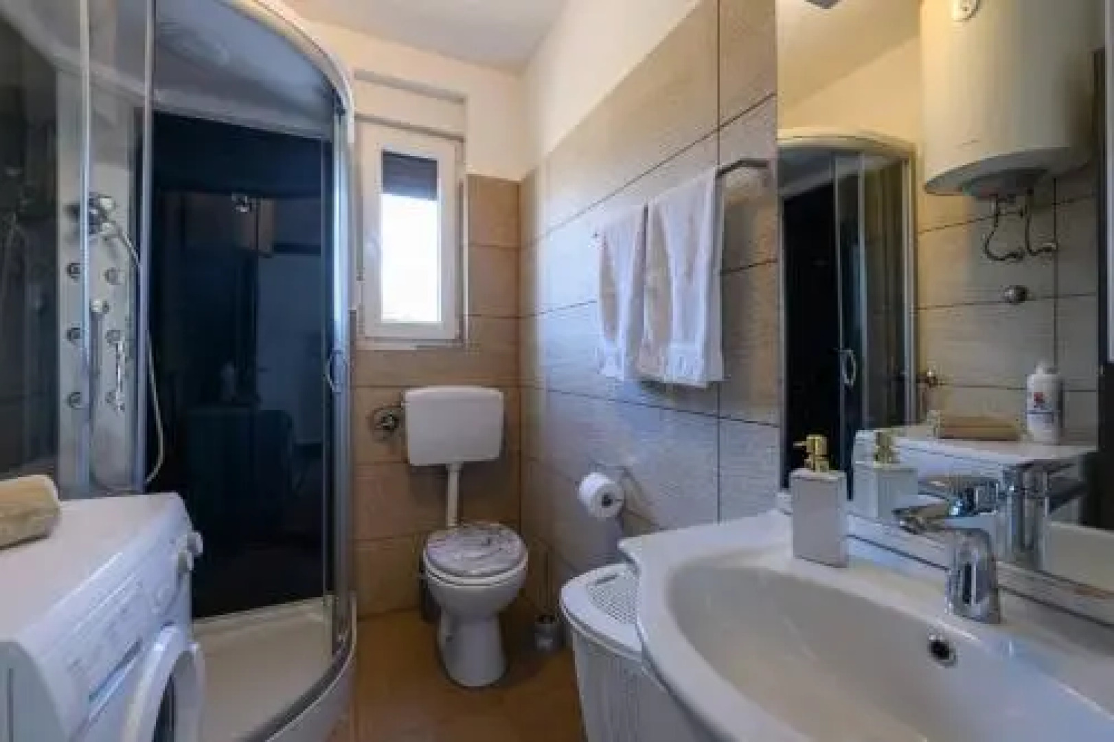 Bobo Family house with pool