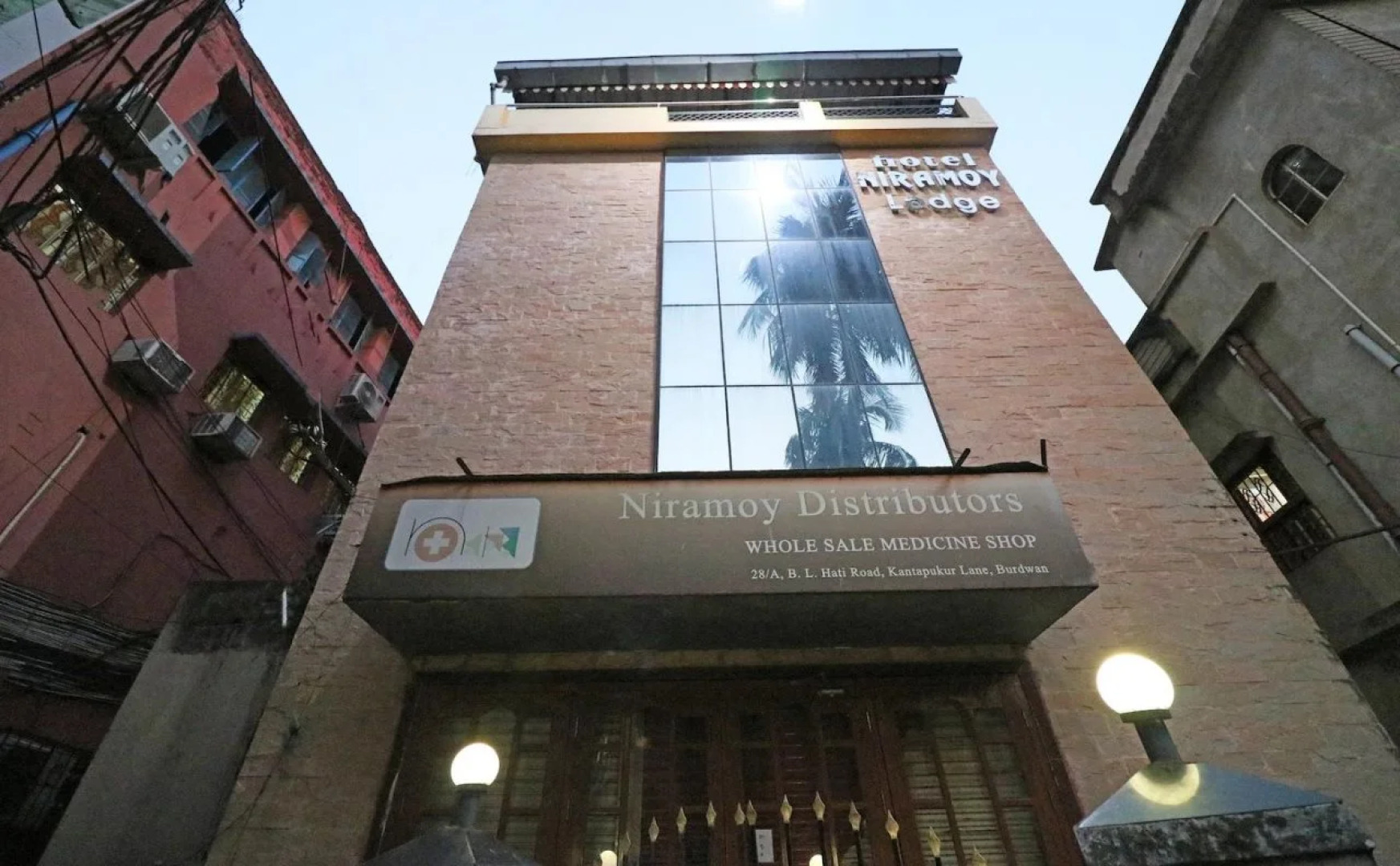 Hotel Niramoy Lodge By OYO Rooms