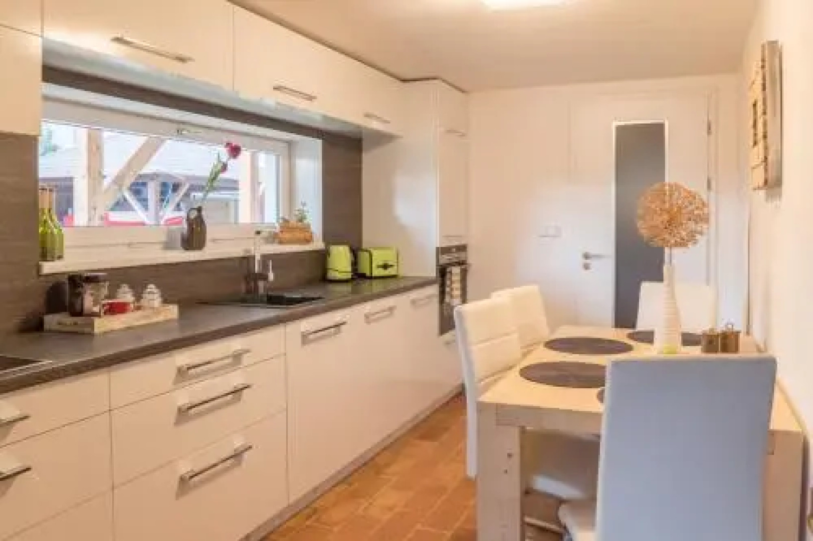 Villa Sirius in center of CB.