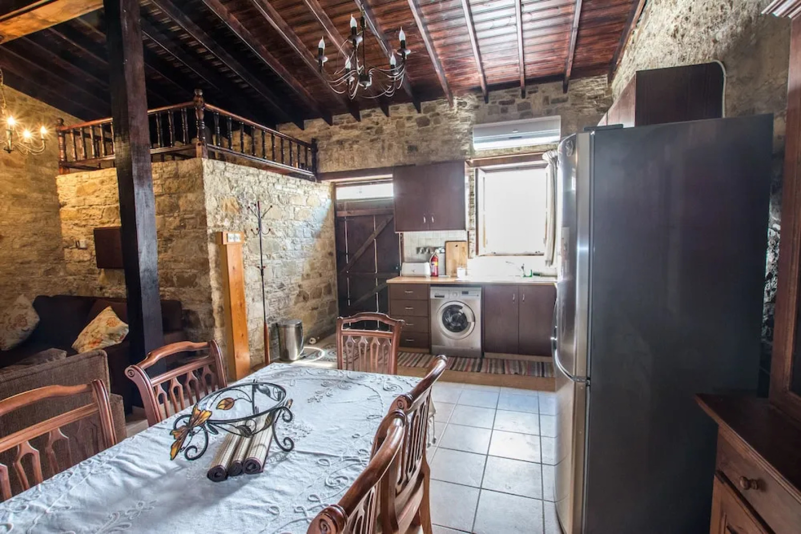 Yorkis Silikou Village House