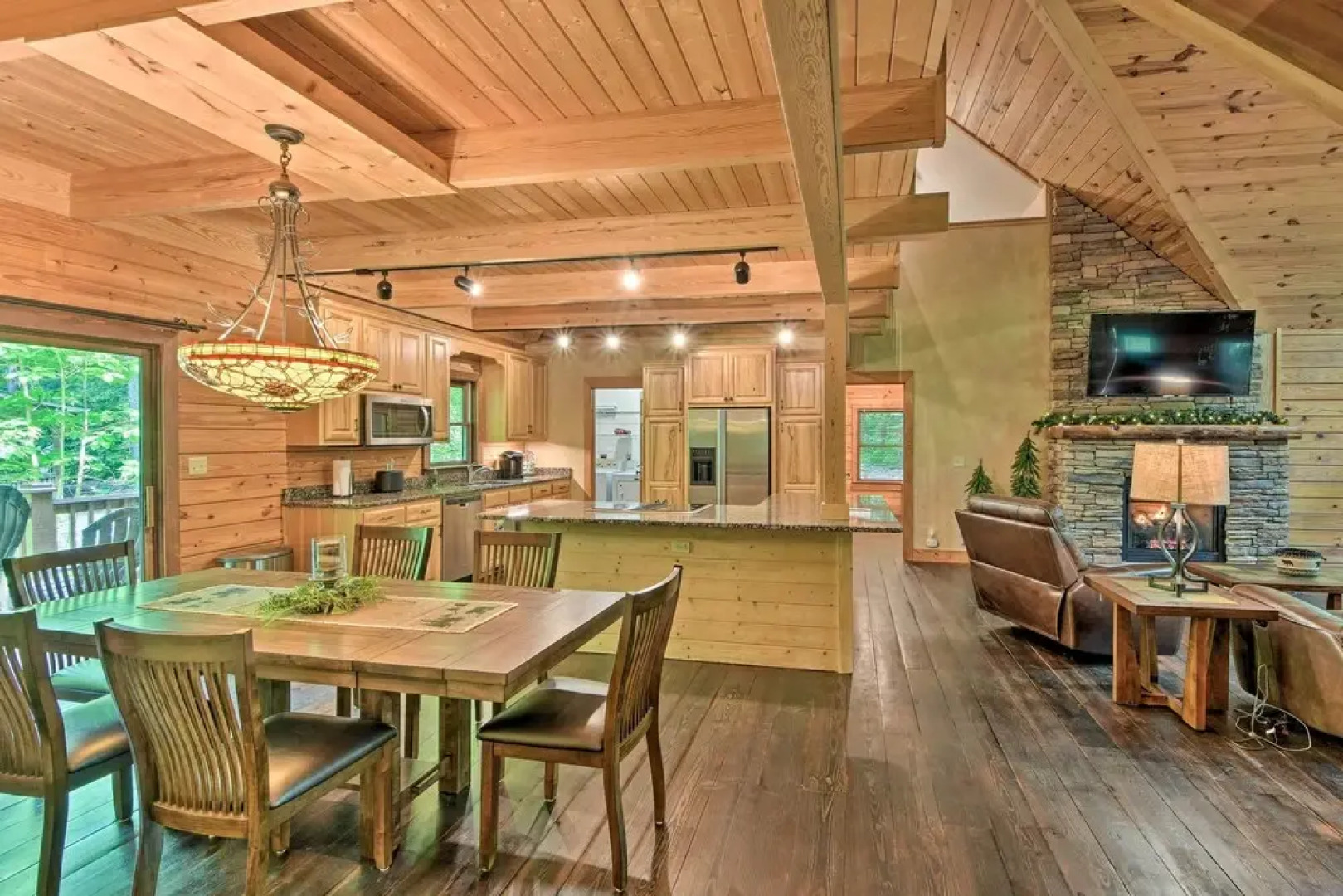 Sapphire Log Cabin w/ Wraparound Deck + Fire Pit!