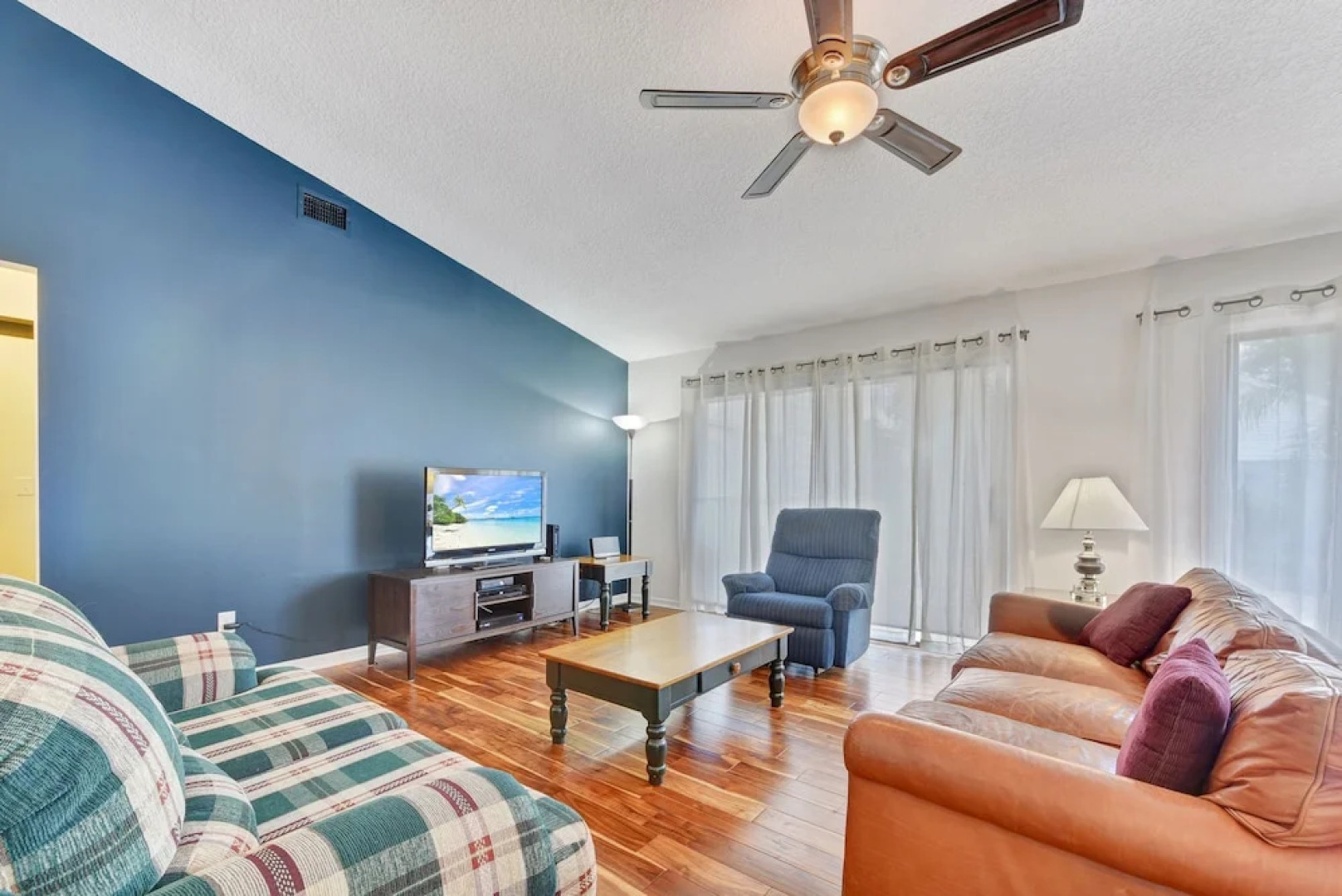 Latrium 2779 by Vtrips