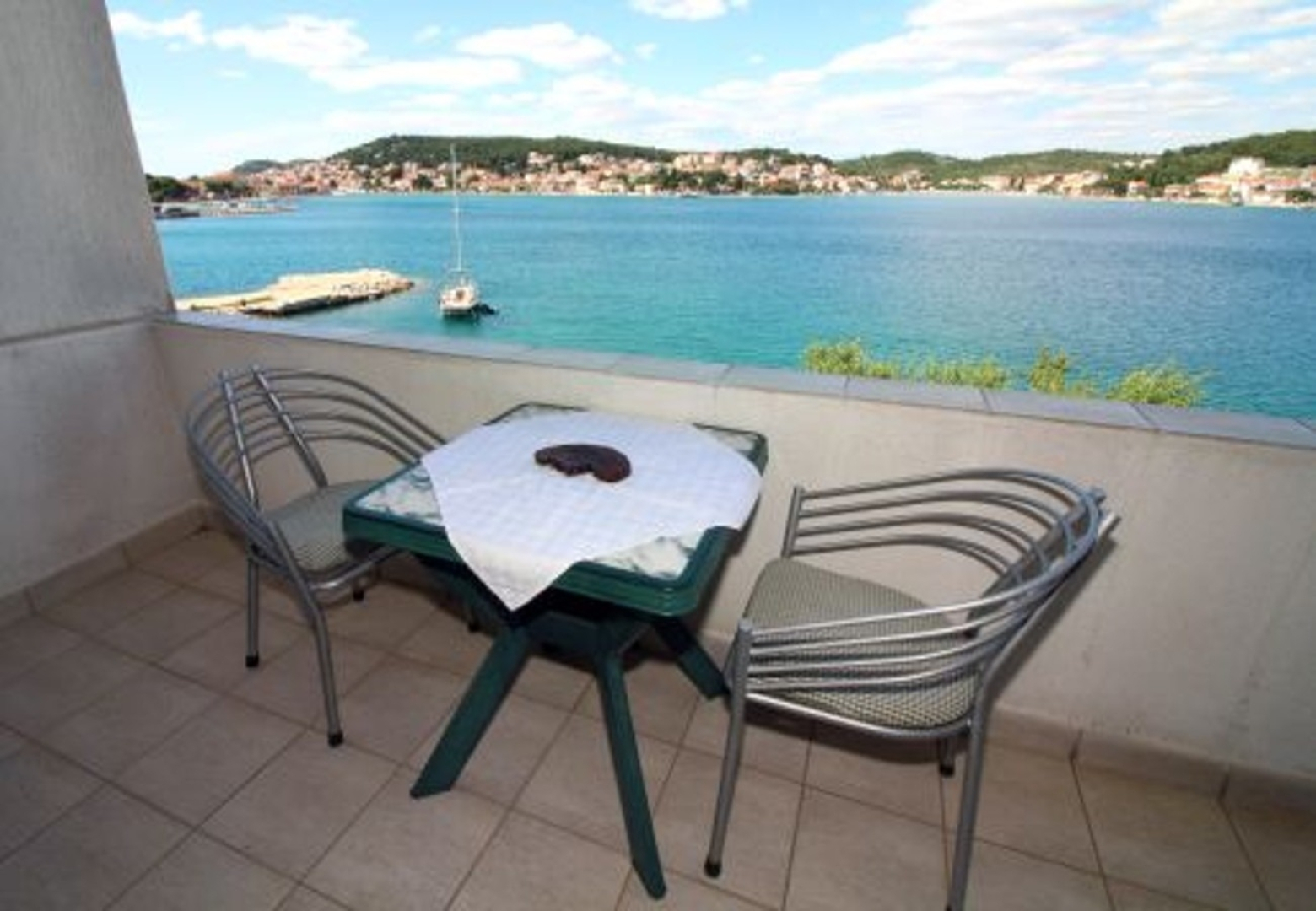 Apartment Marica - 10m from sea: A3 Tisno, Island Murter