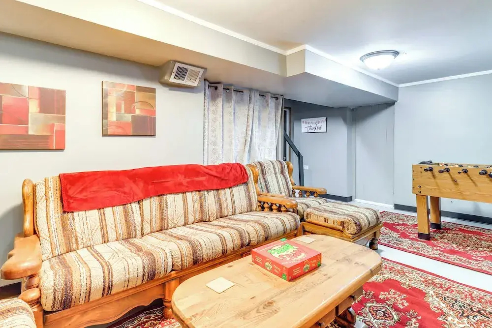 Walk to Adrian College: Family Home in Michigan