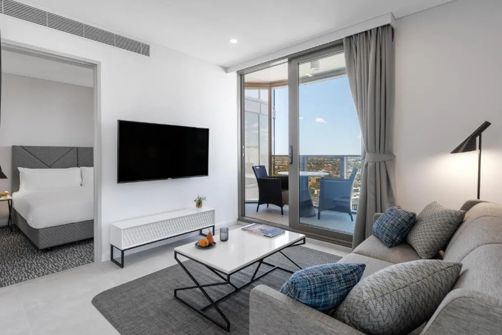 Meriton Suites Canberra