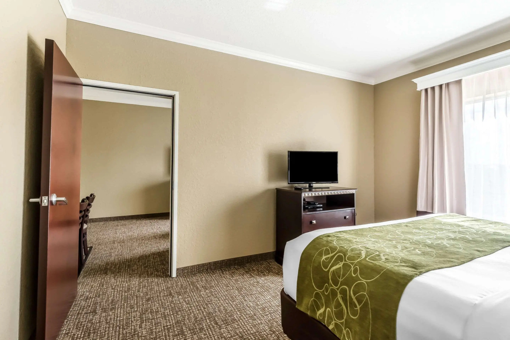 Comfort Suites Houston IAH Airport - Beltway 8