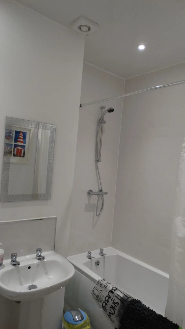 Portum -John St Apartment