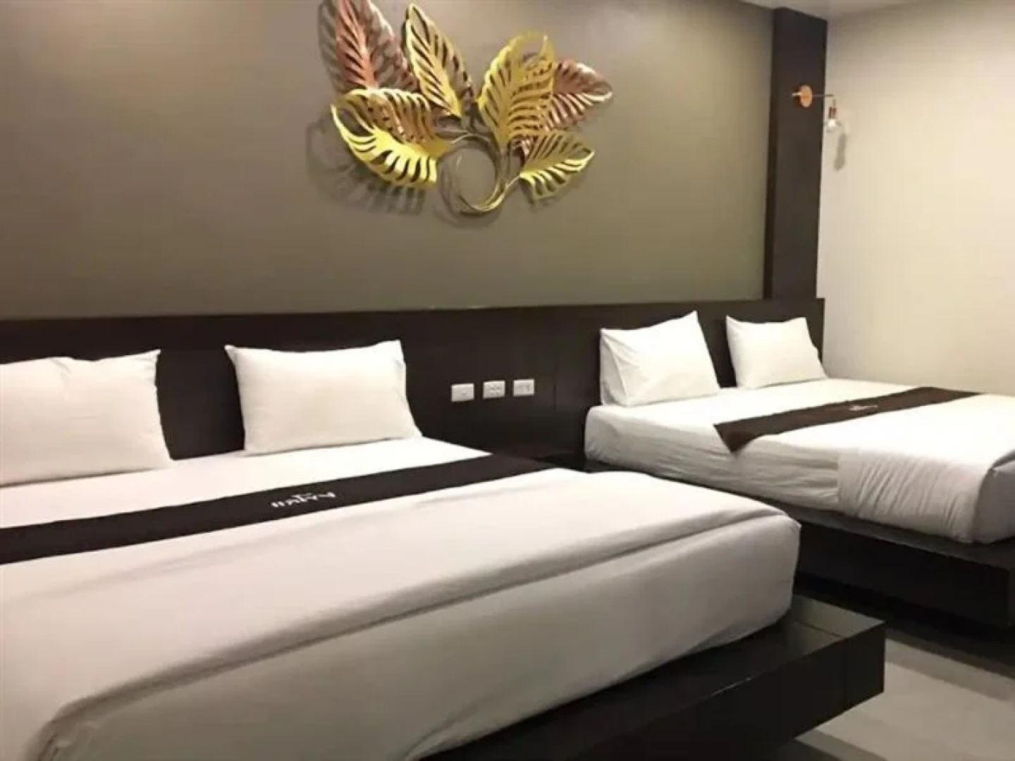 The Laekhong River Resort