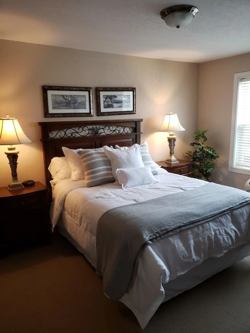 Unit 303 BD/ 2 BA 2 Bedrooms 2 Bathrooms Condo