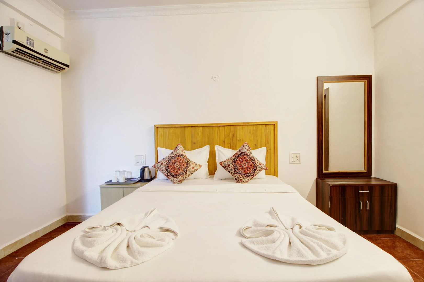 Hotel Pleasure Inn near Turtle Beach- Morjim