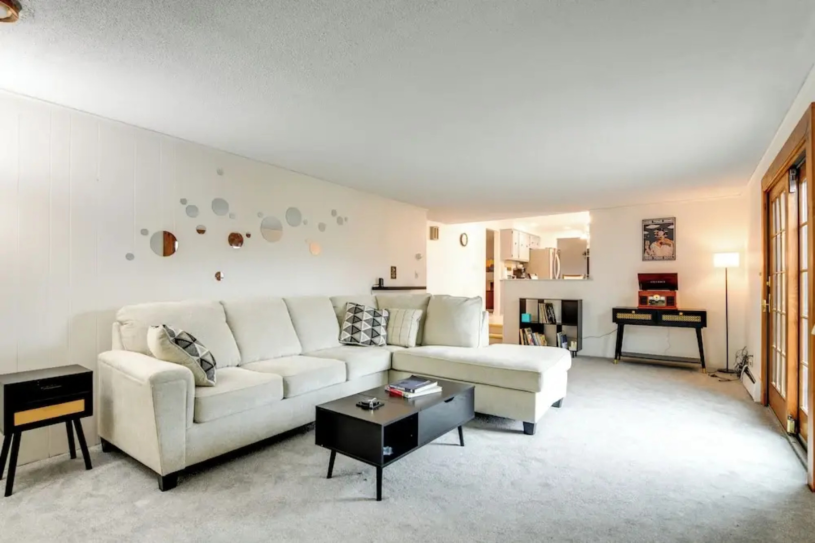 Deck & Seasonal Pool: Spacious Home Near Buffalo!