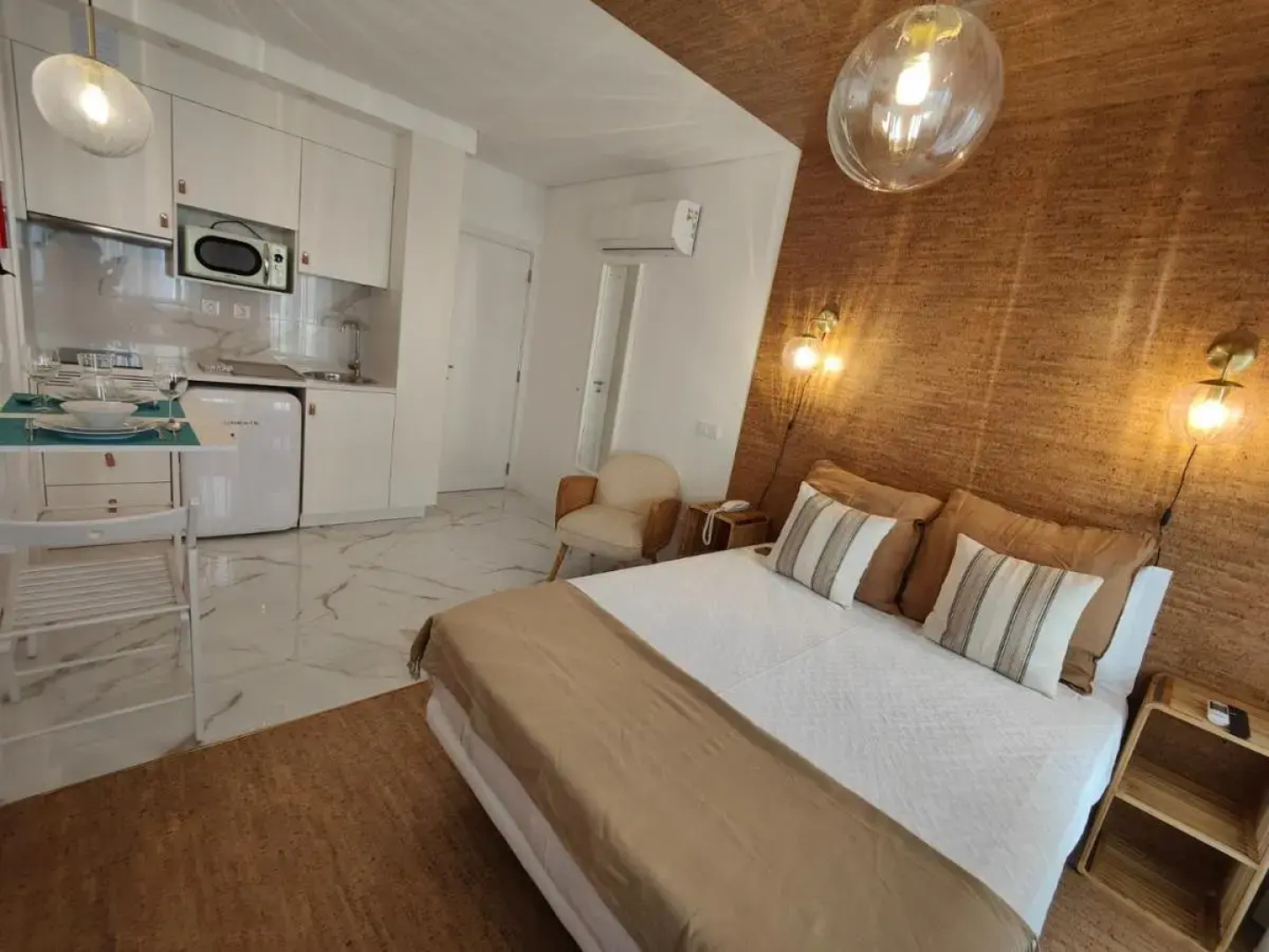 Corkoon Boutique Studios and Apartments