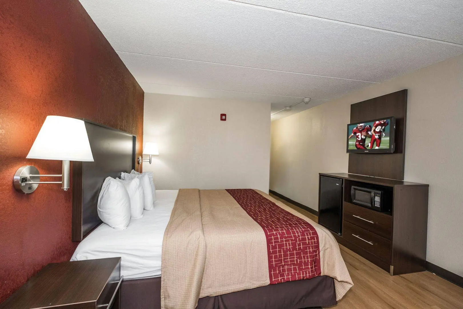 Red Roof Inn Cortland
