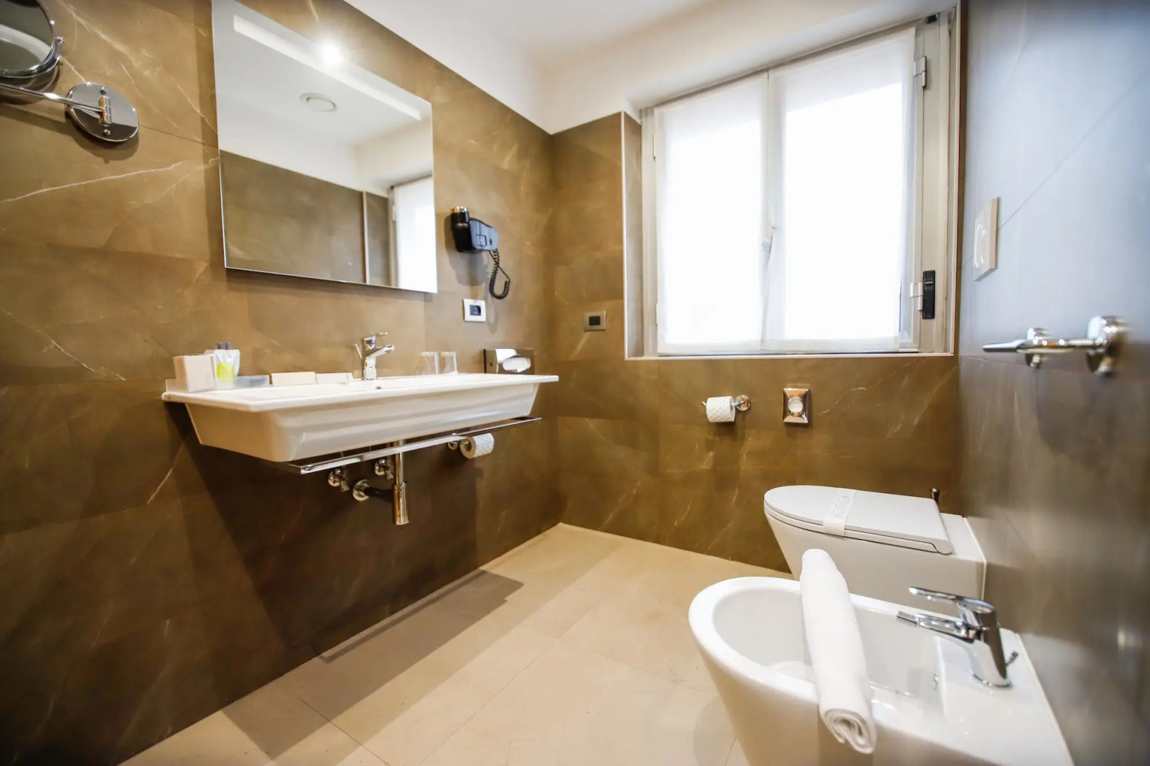 Отель Diplomatic