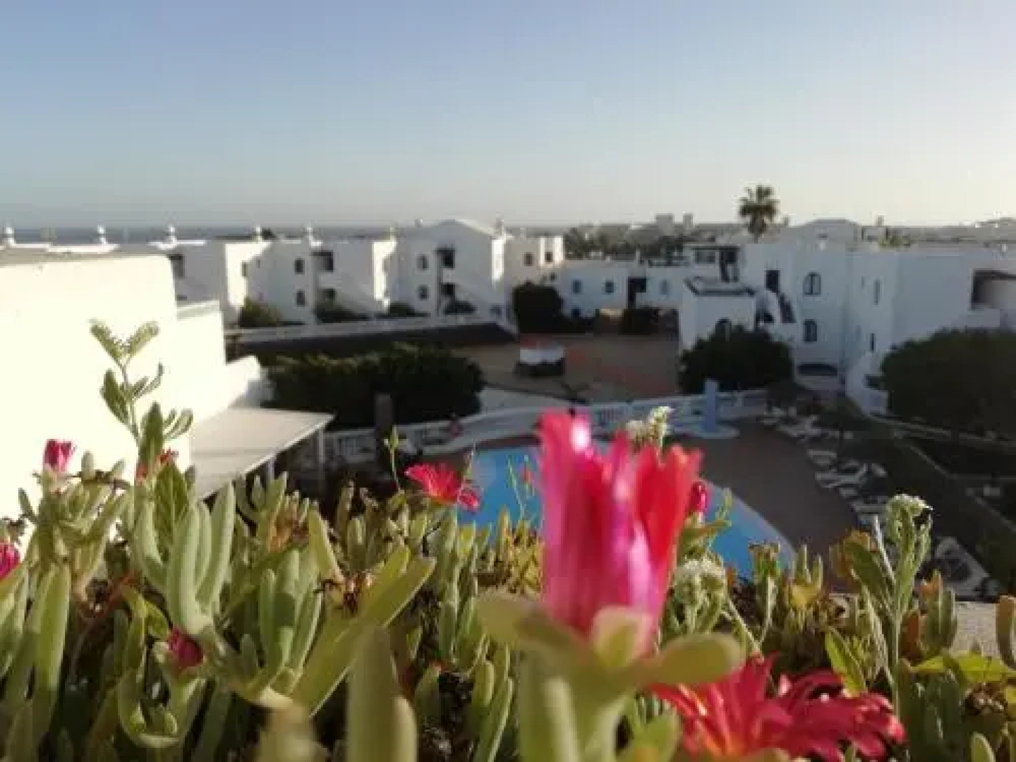 Duplex Sea & Pool views