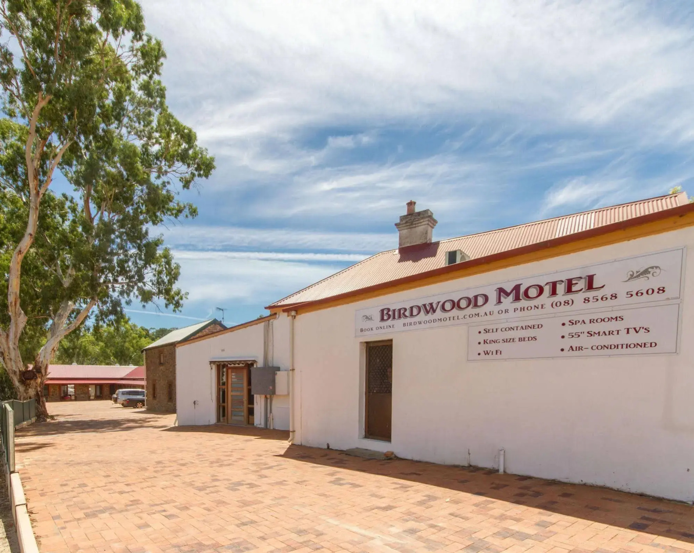 Birdwood Motel
