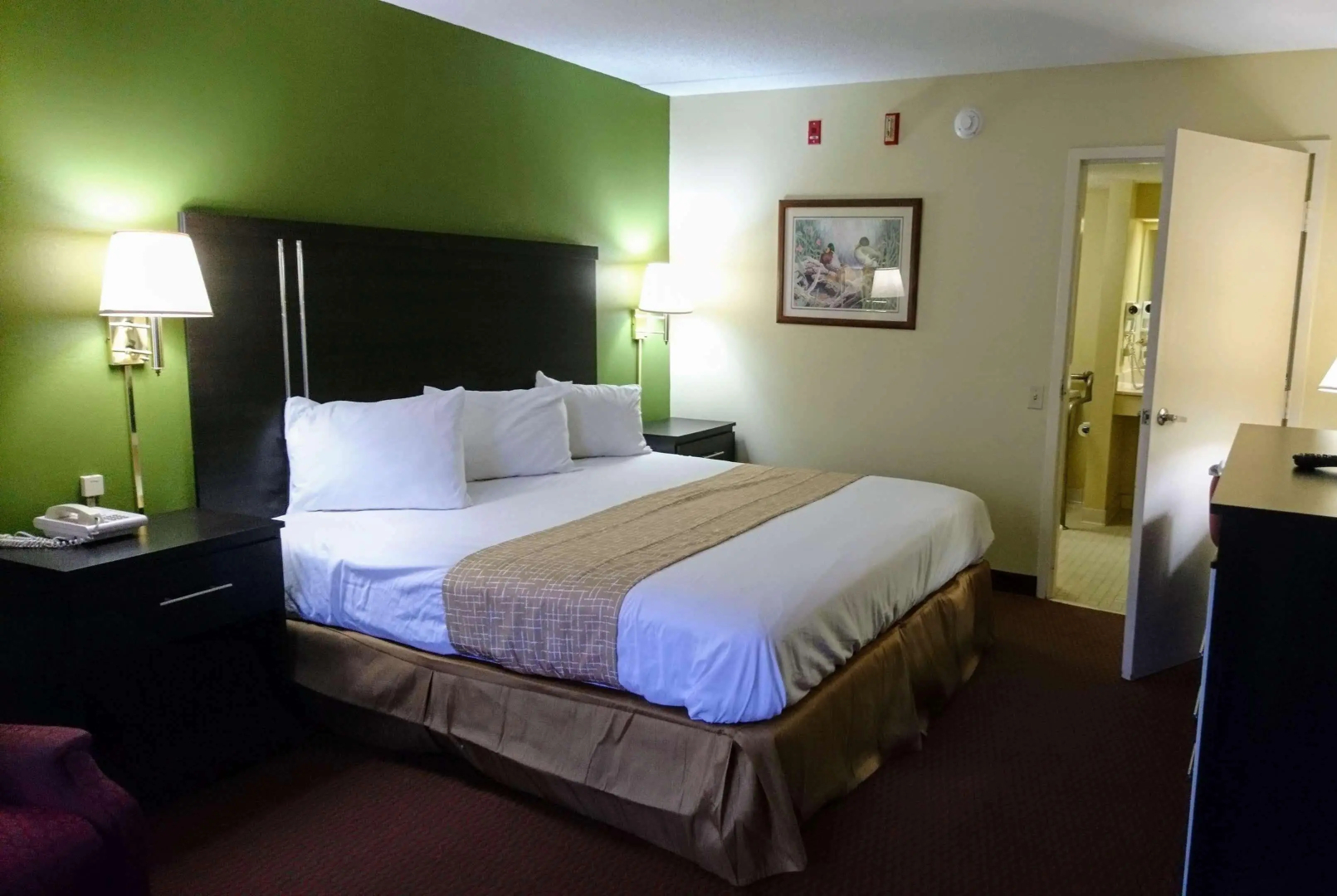 Travelodge by Wyndham Knoxville East