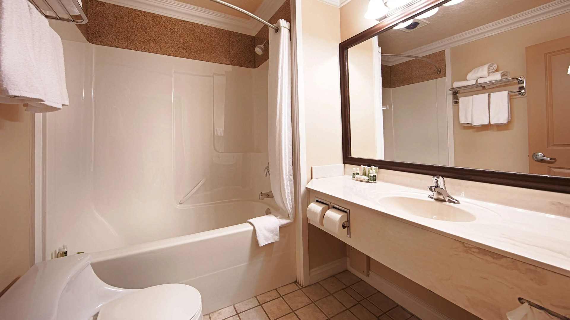 Best Western Plus Mirage Hotel & Resort