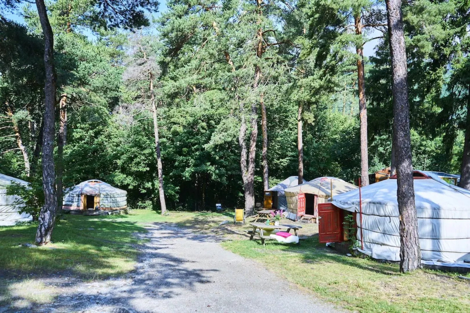 Yourtes Camping Le Reclus