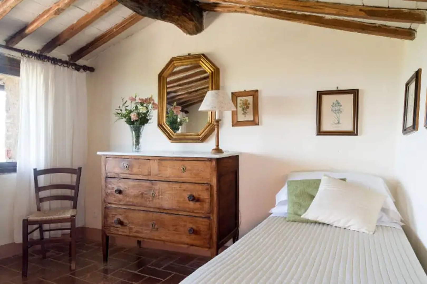 House in Tuscany Near Castello di Montozzi