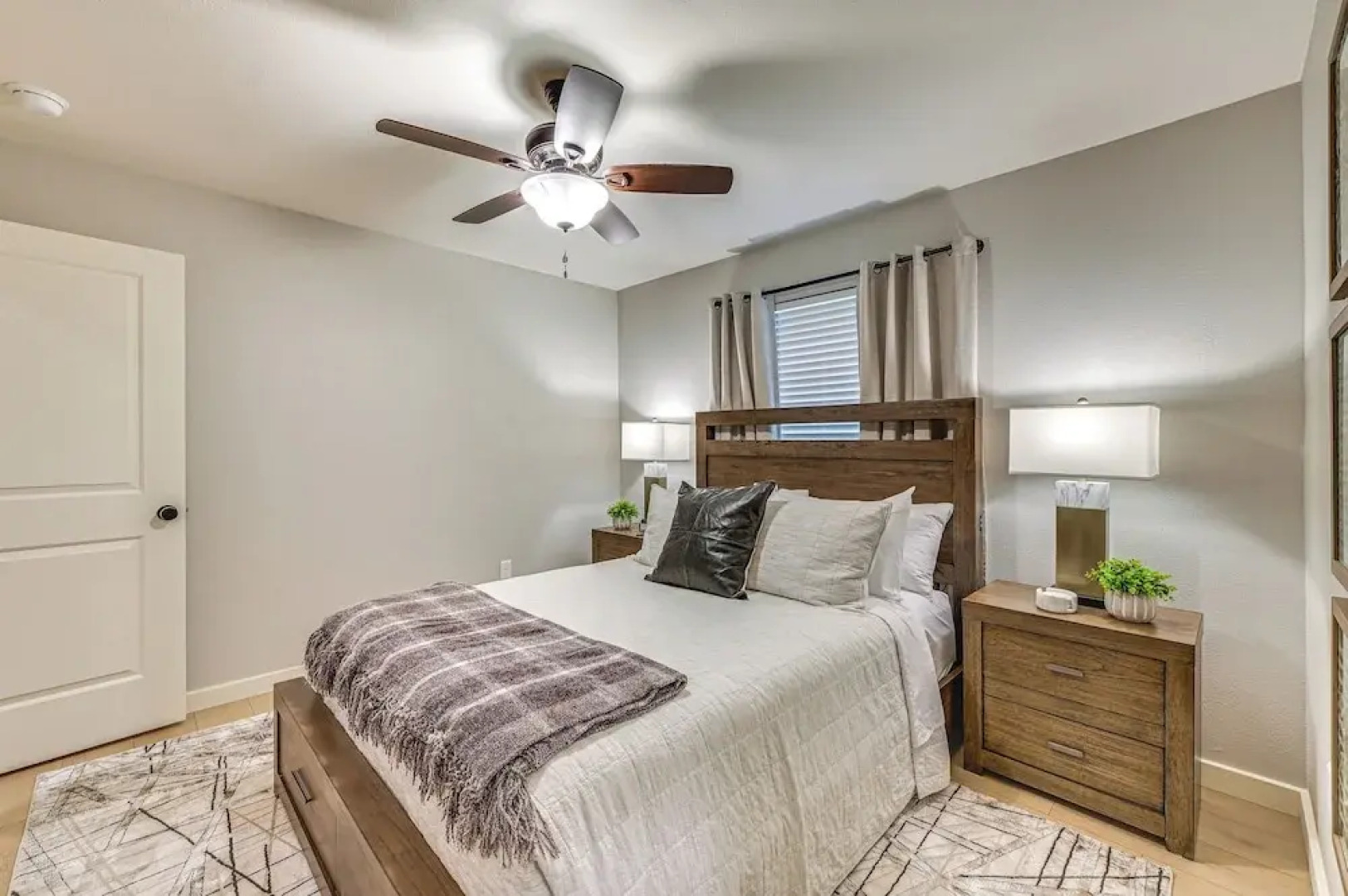 3 Mi to Lake Ray Roberts: Luxe Pilot Point Home