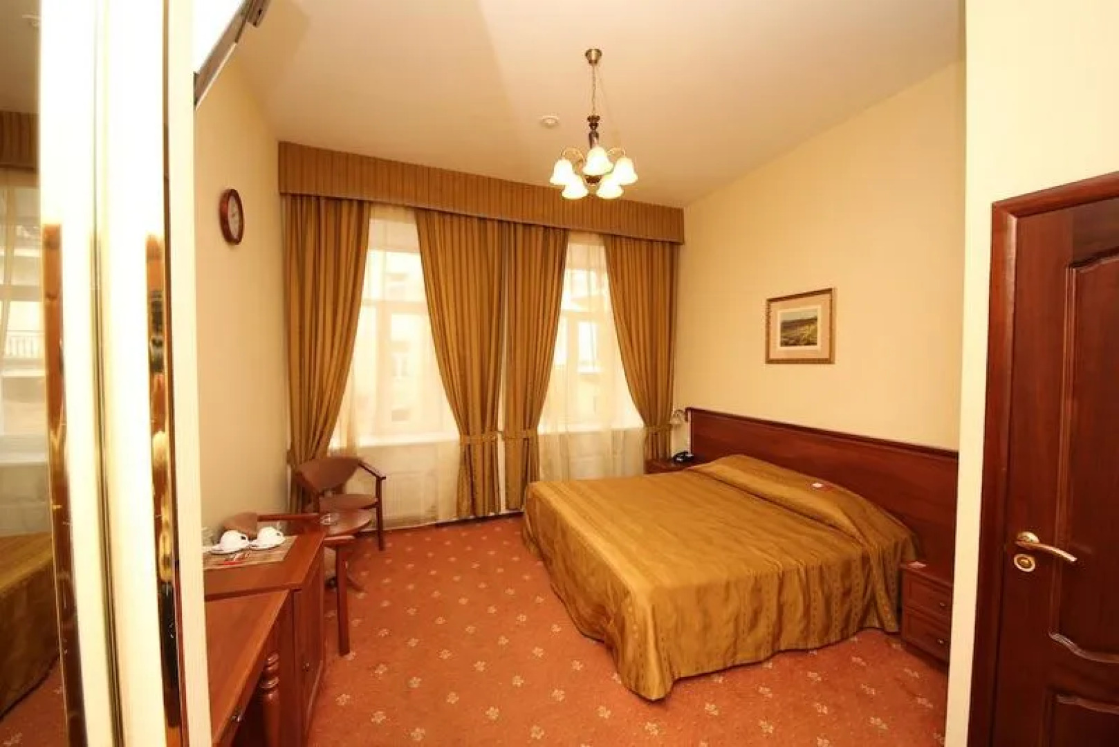 Невский двор