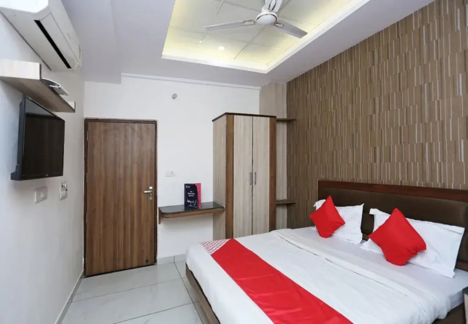 OYO 15382 Hotel Shant Mai