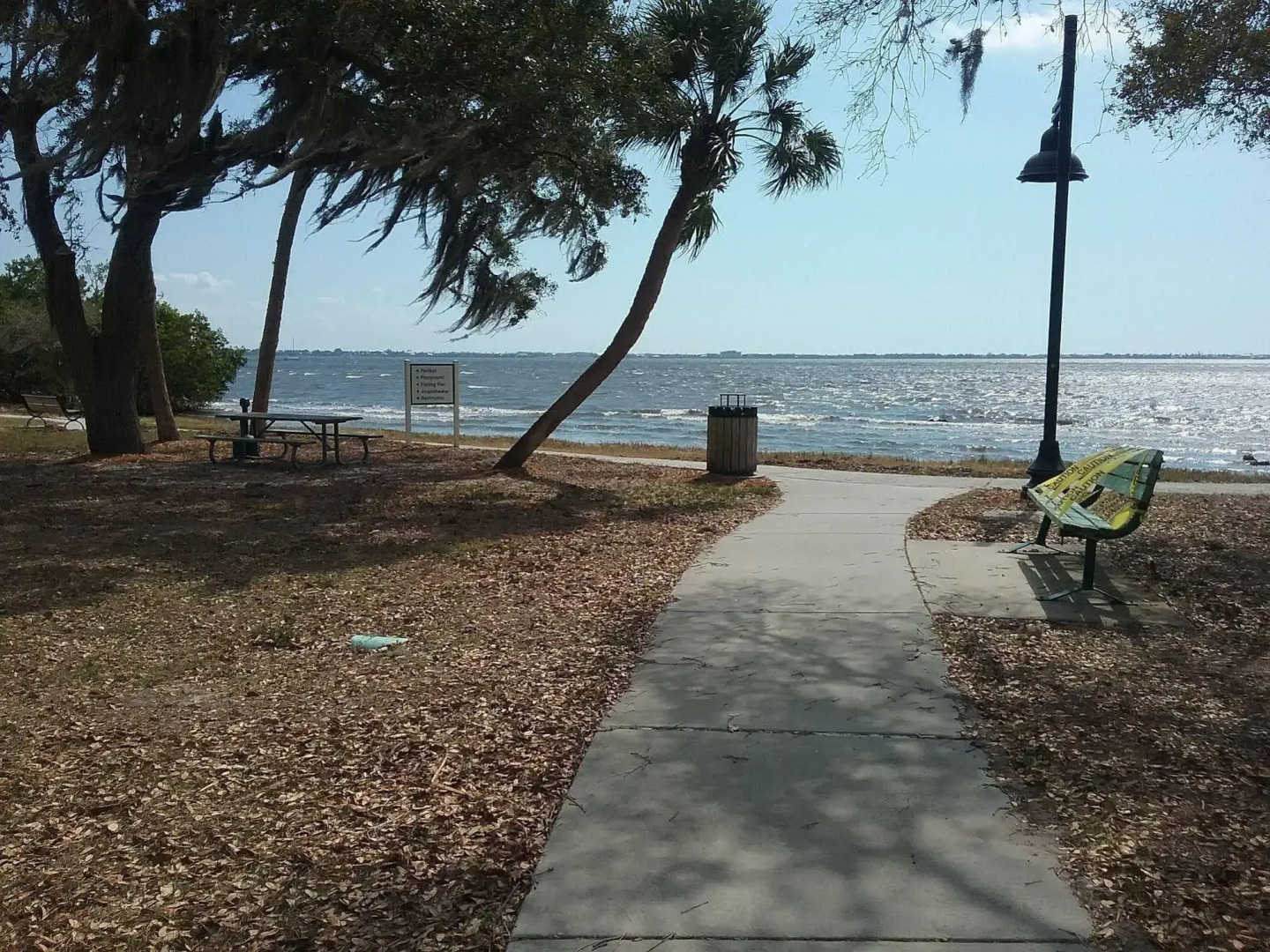 Tropical Bay Inn Motel