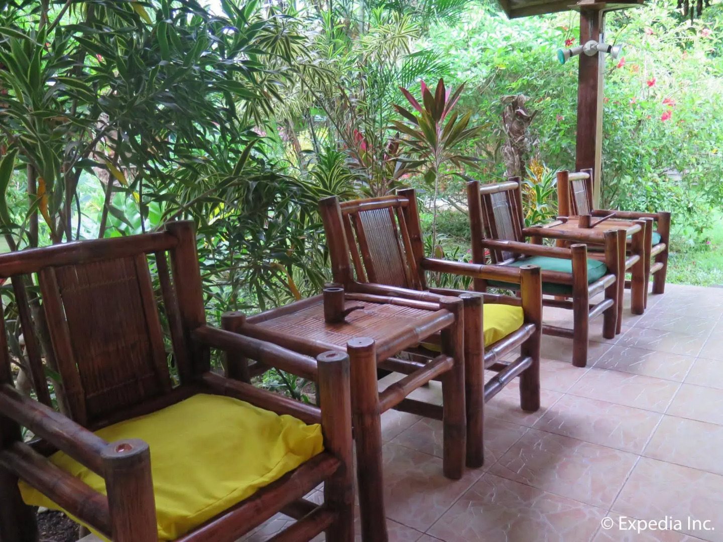 Mystic Divers Guesthouse