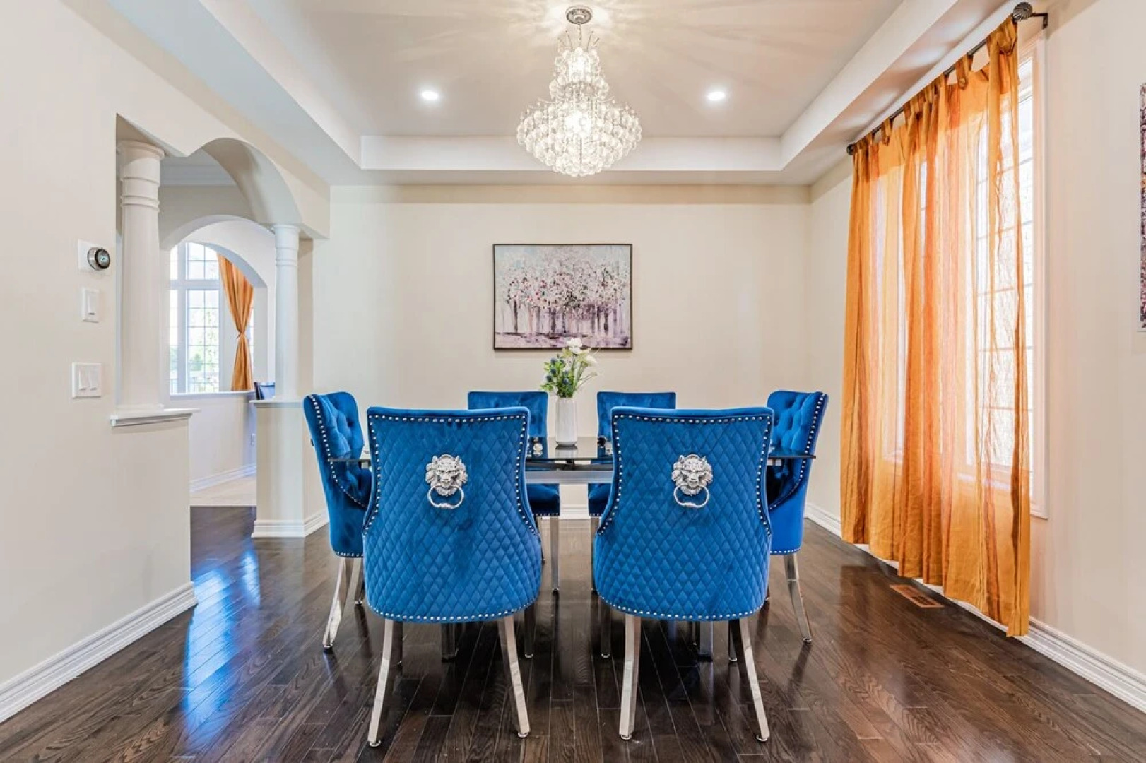 Lady Valentina Boutique Home