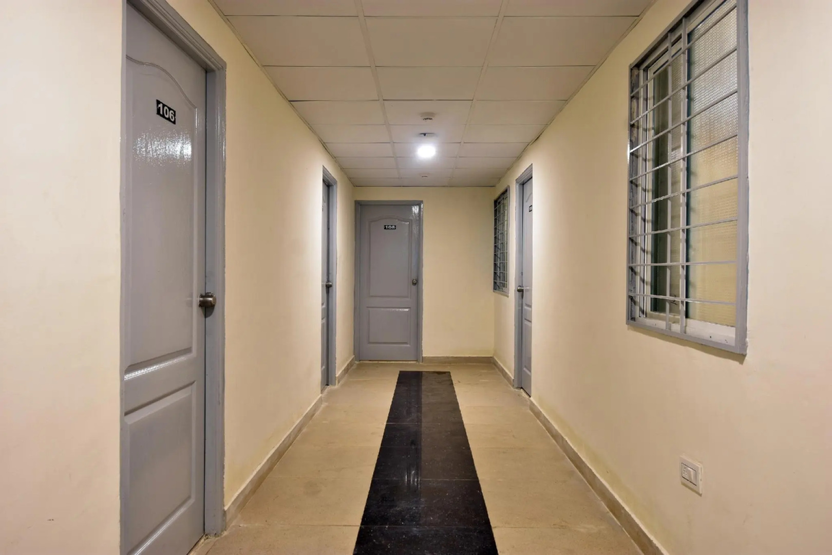 OYO 79193 Flagship Novel Inn