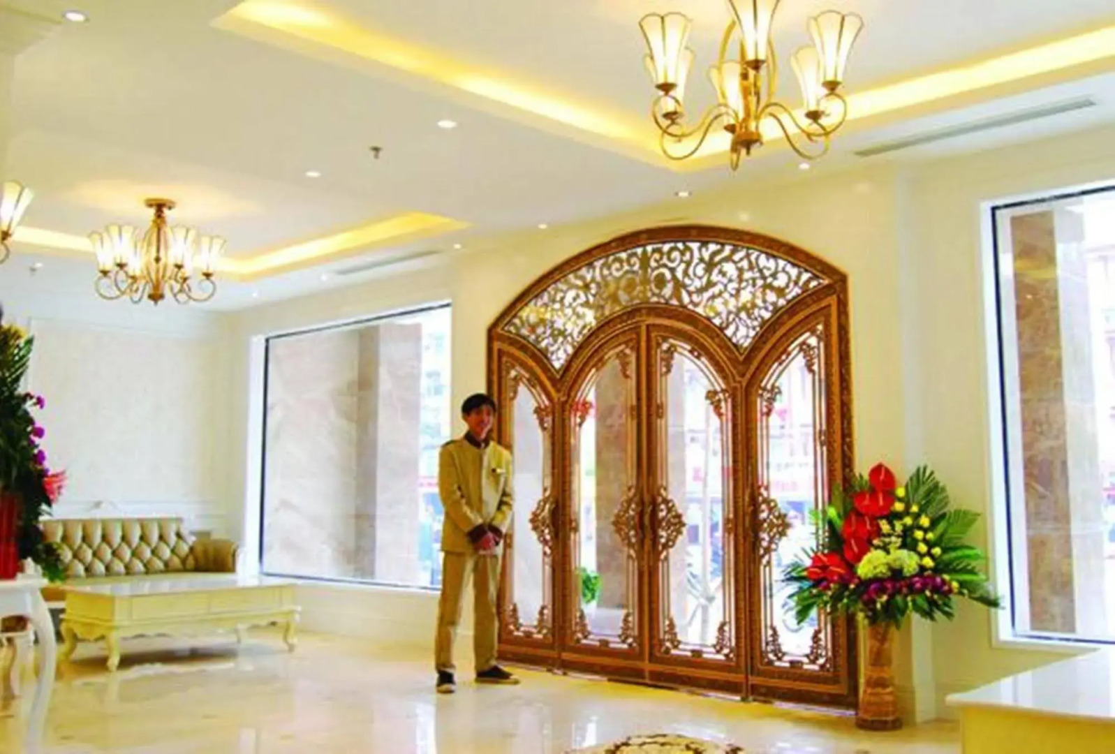 City Bay Hotel