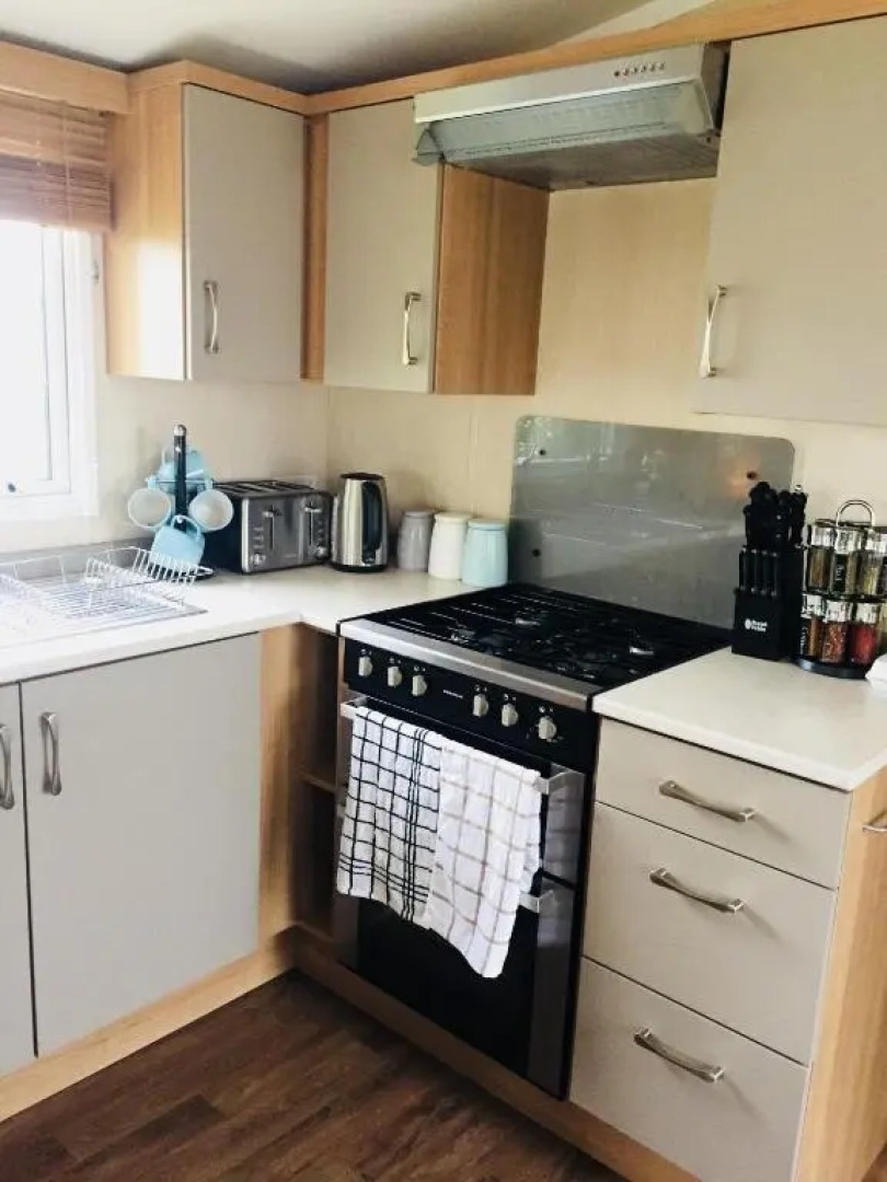 B47 Caravan Seven Bays