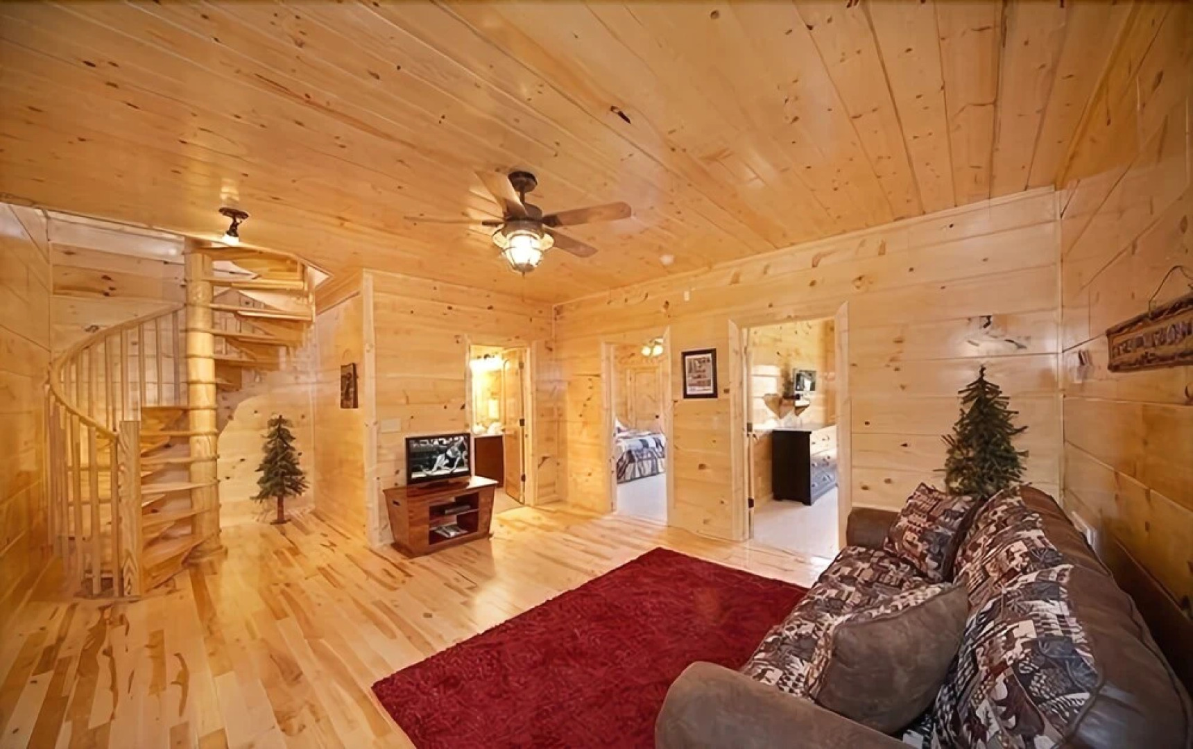 Mountain Memories - 3 Br cabin by RedAwning