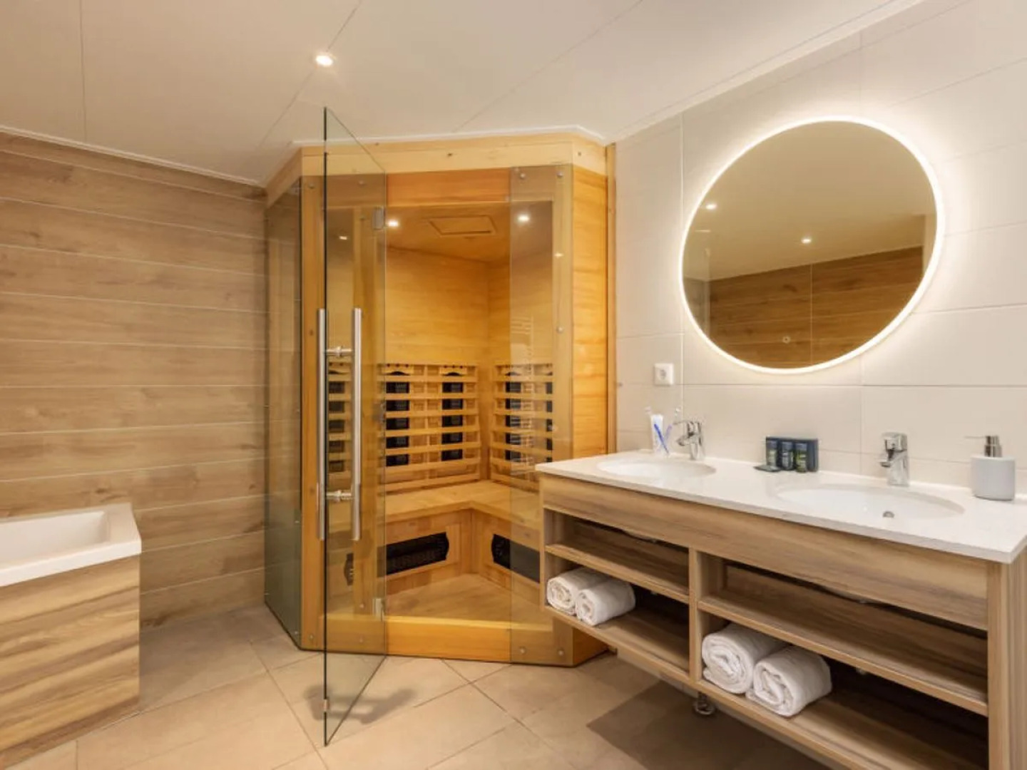 Center Parcs De Huttenheugte 12012