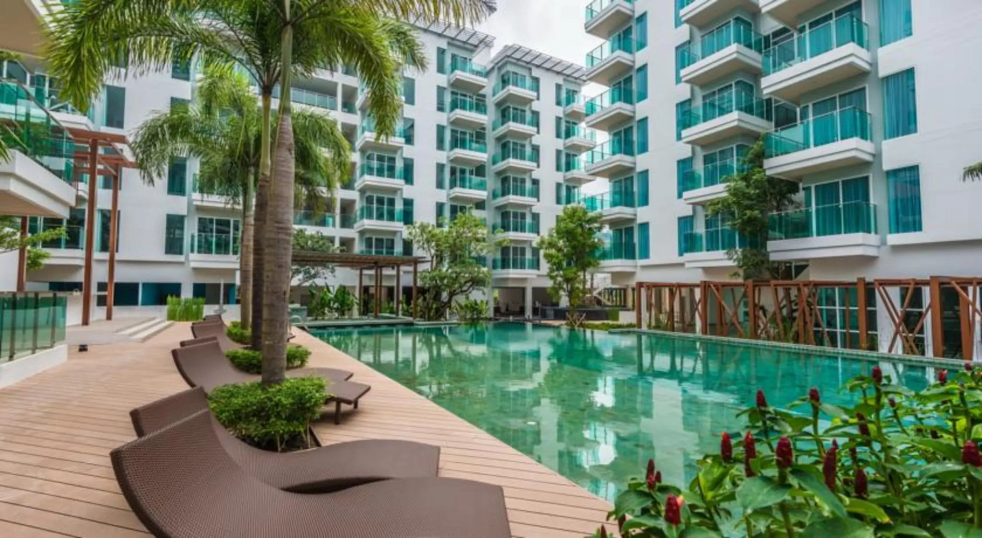 Курортный отель Fishermen's Harbour Urban Resort