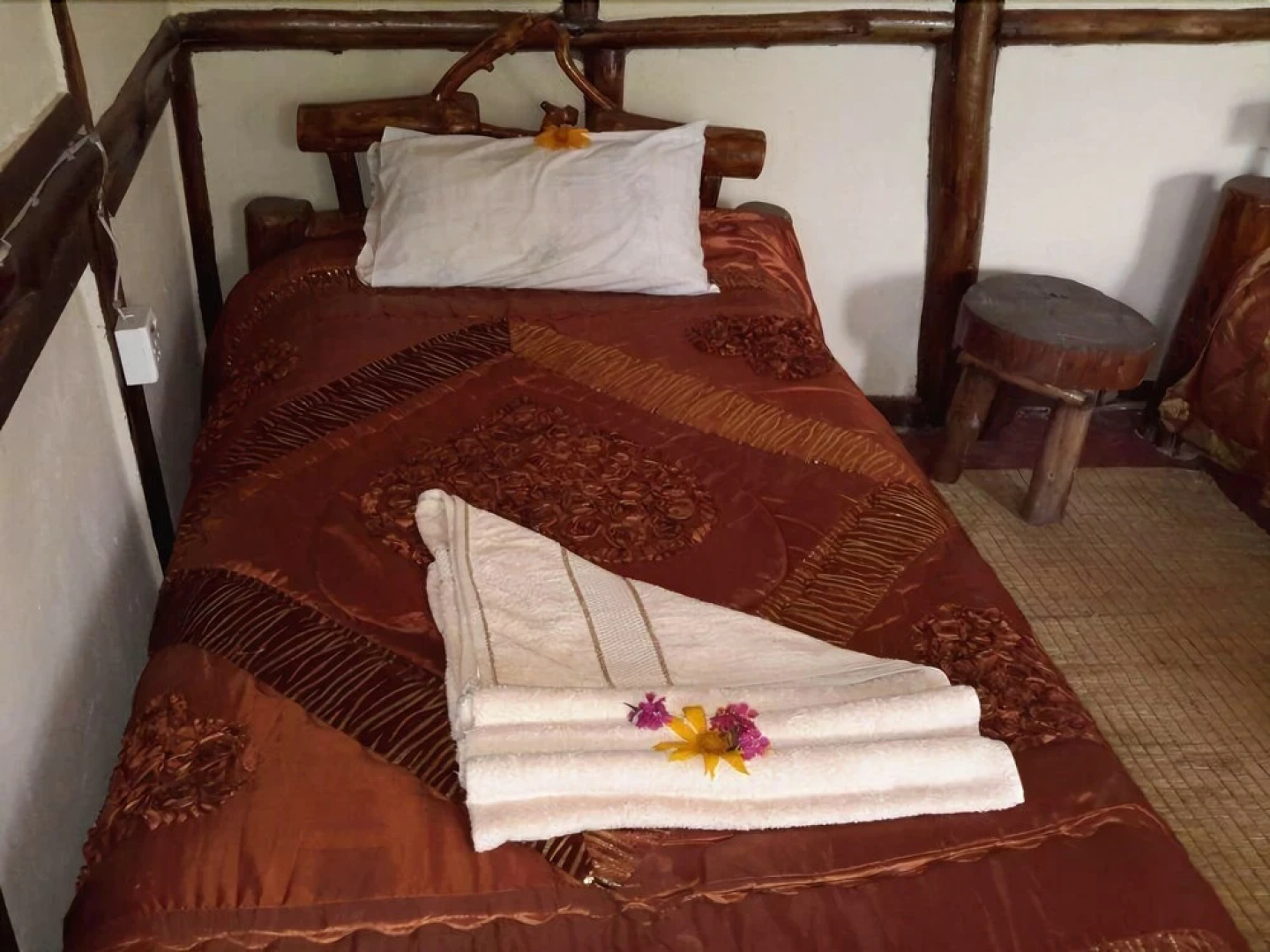 Bwindi Hostel/Backpackers Lodge