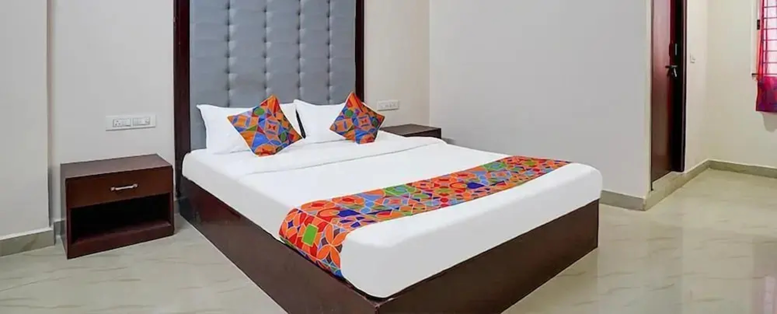 Leo Grand Hotel
