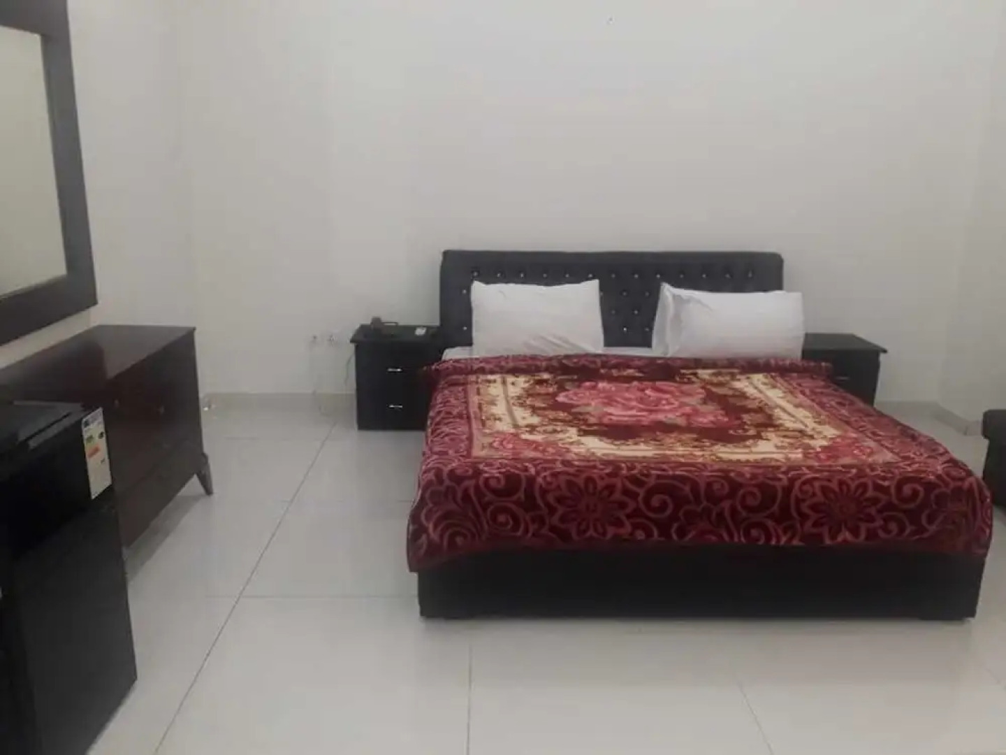 Usmania restaurant and Civic Hotel