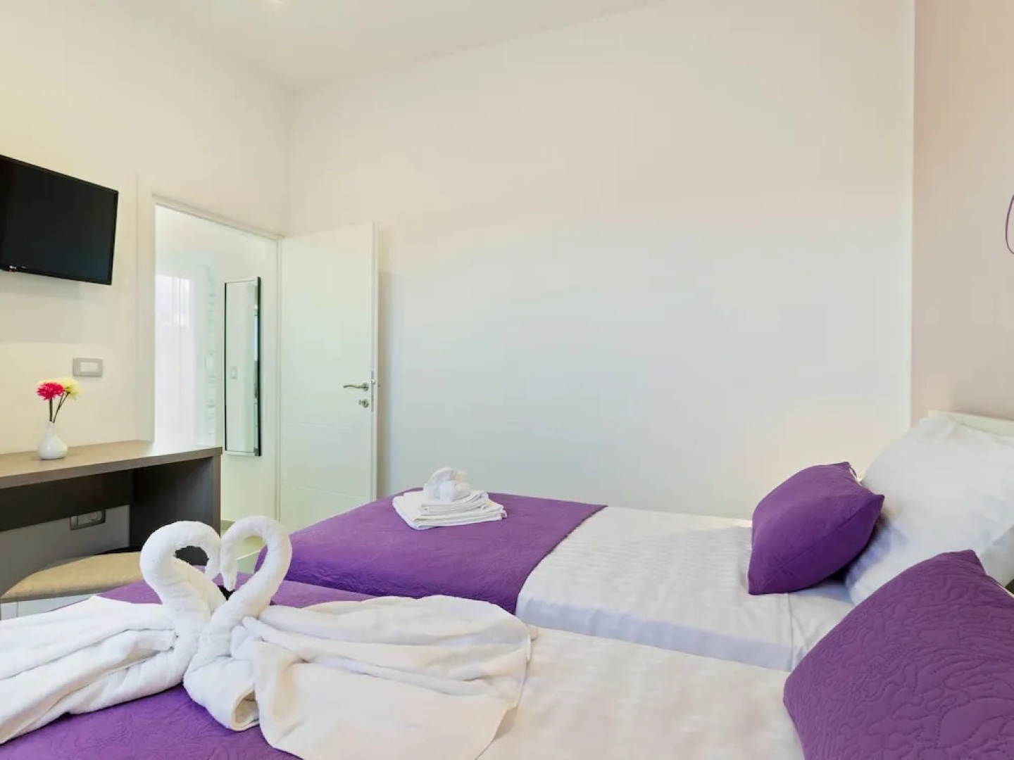 Serene Holiday Home in Novigrad with Private Pool