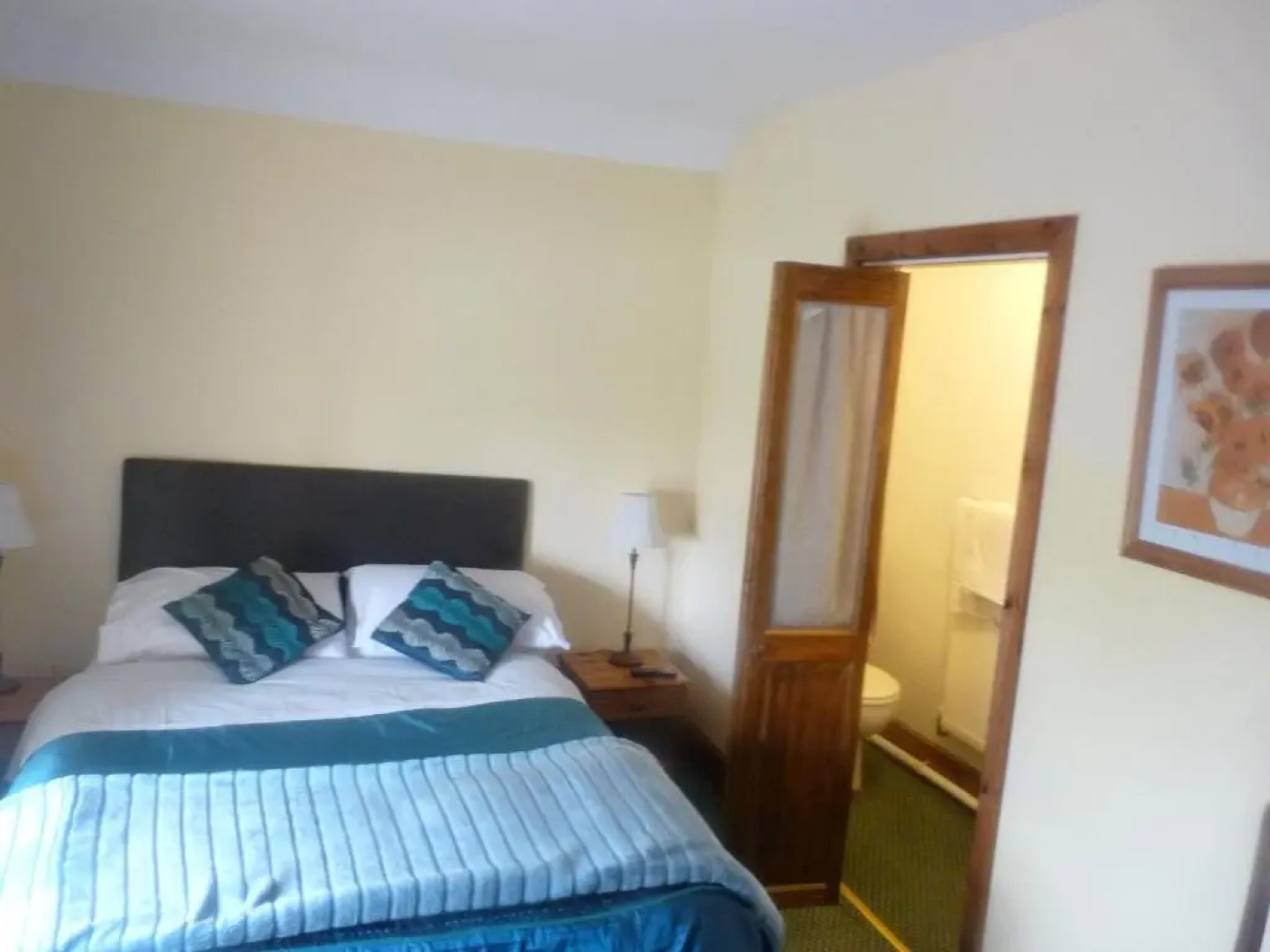 Oakenholt Farm Bed and Breakfast