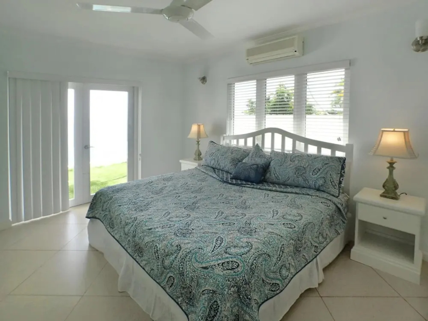 Je Suis Content, Silver Sands 3BR