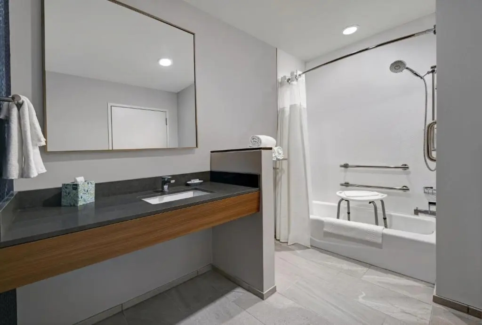 Fairfield Inn & Suites by Marriott Milwaukee Brookfield