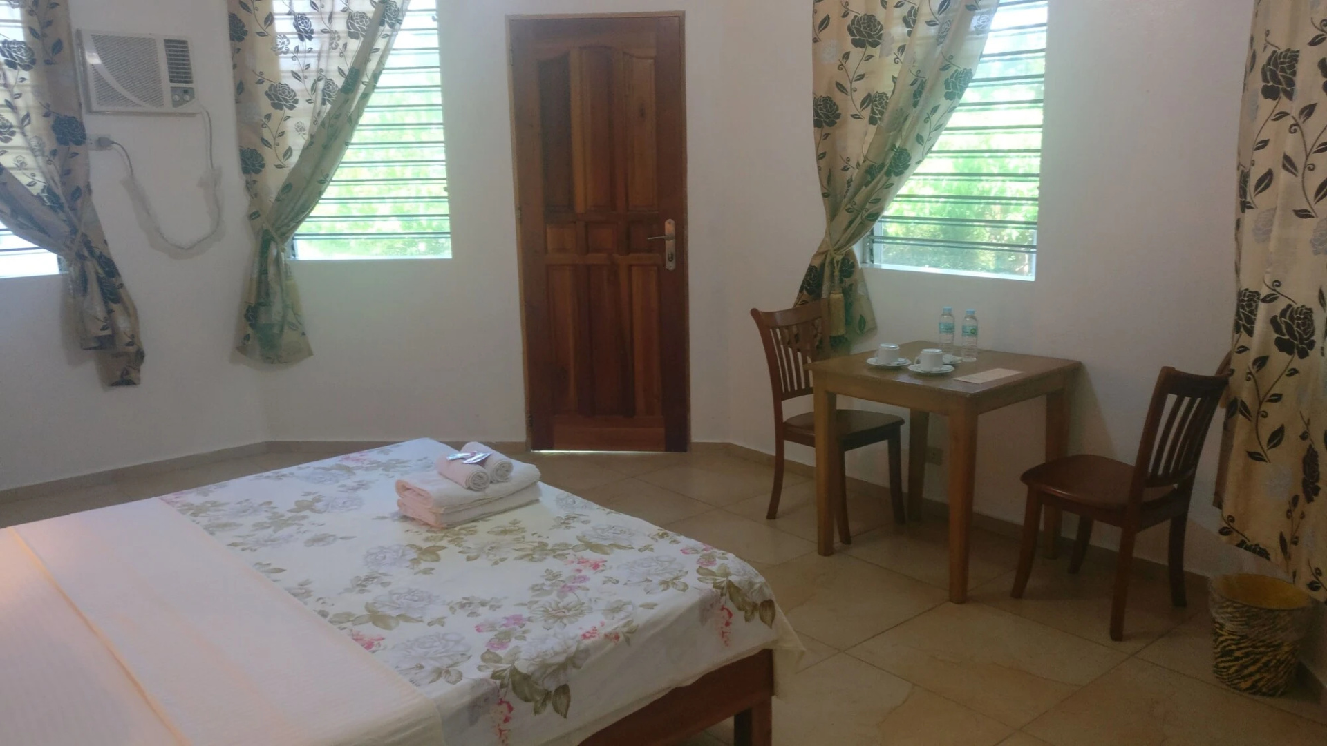 Meili Beach Resort