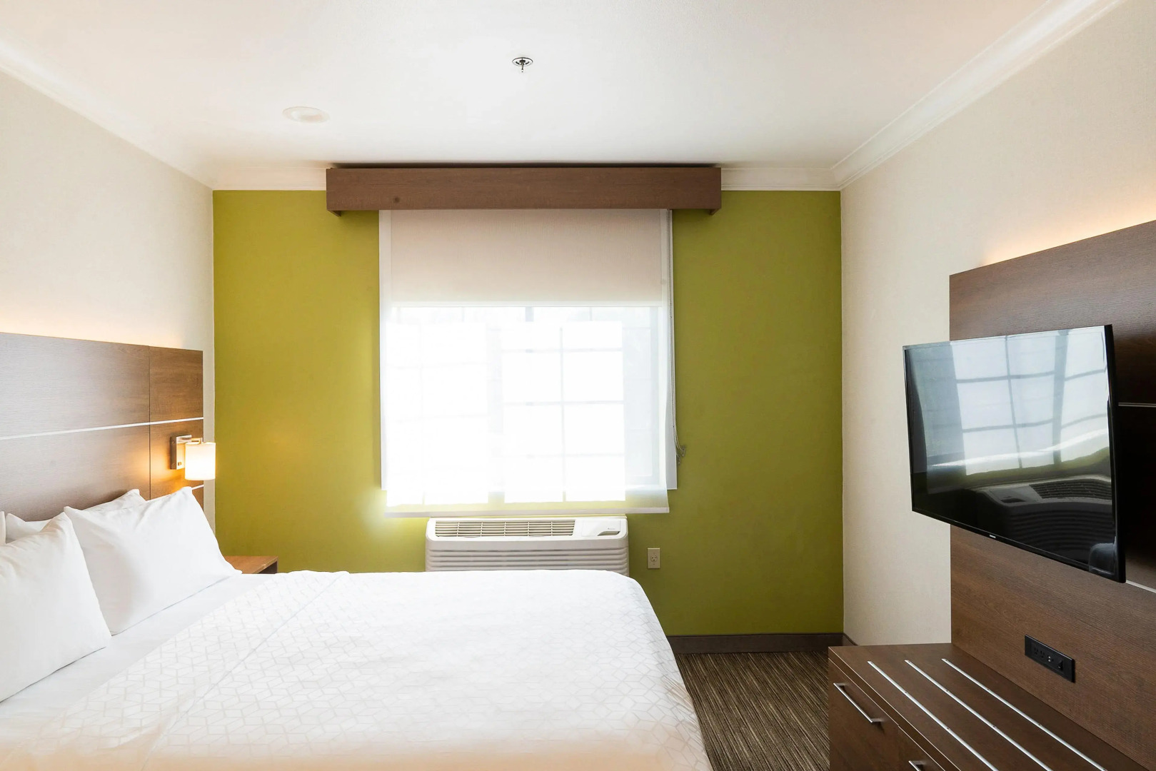 Holiday Inn Express & Suites Davis - University Area by IHG