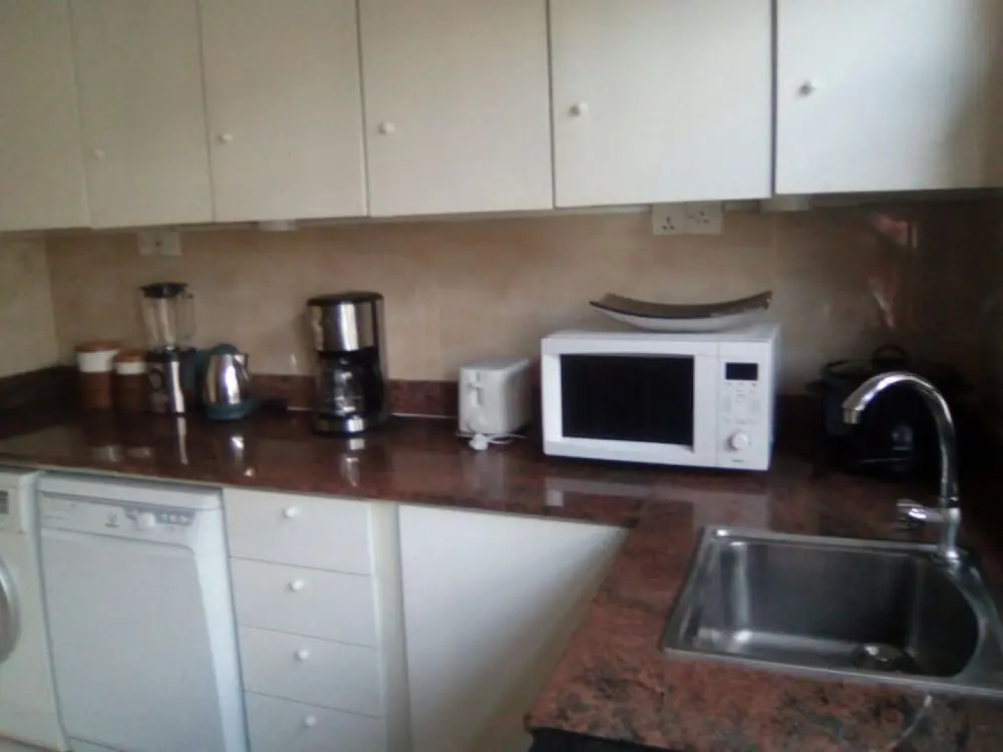 Nalendra - Beachfront & Villa