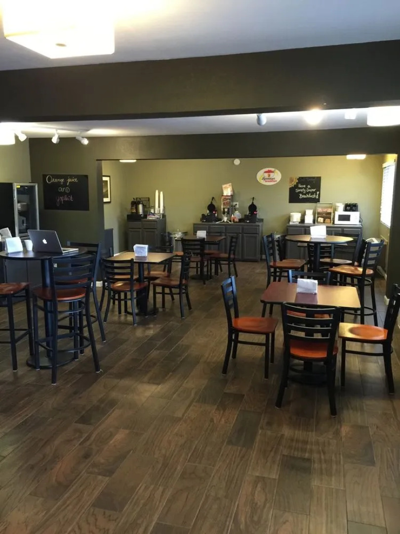 Super 8 Junction City