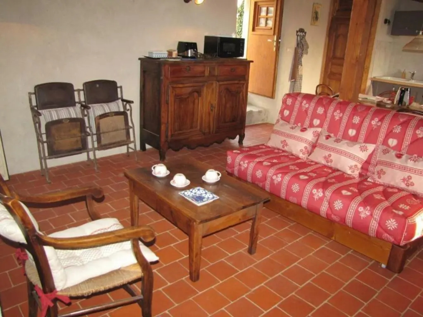 Gîte Apinac, 4 pièces, 6 personnes - FR-1-496-188