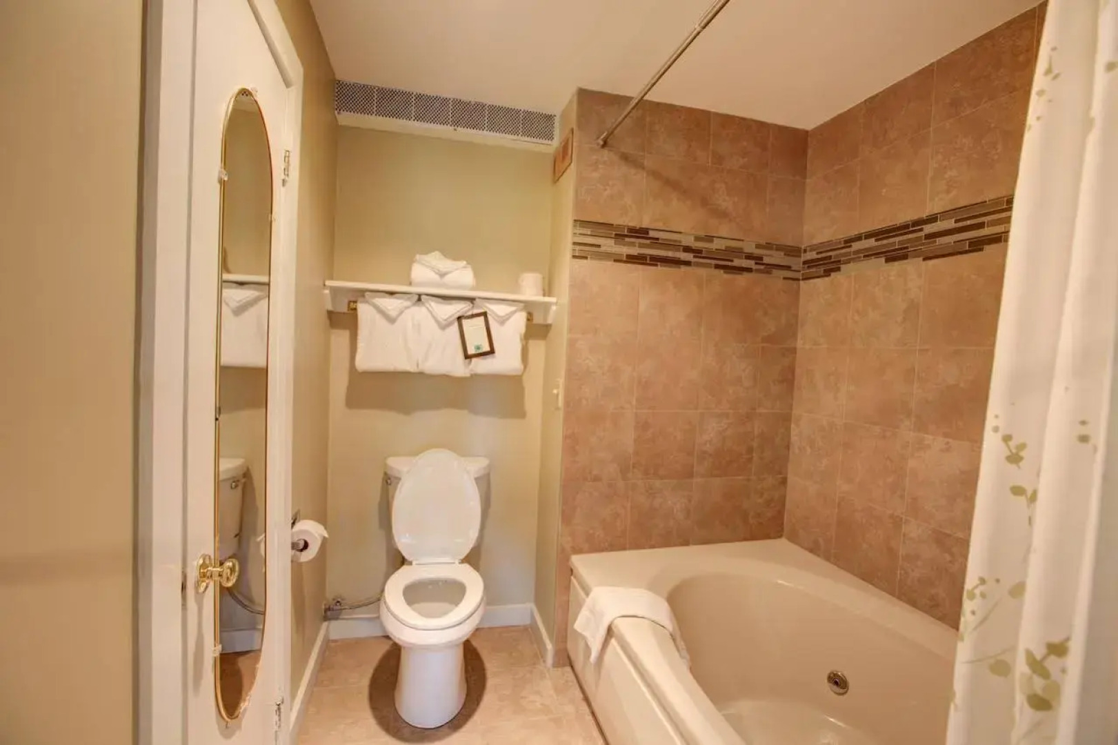 Hob Knob Inn, Bar & Lounge