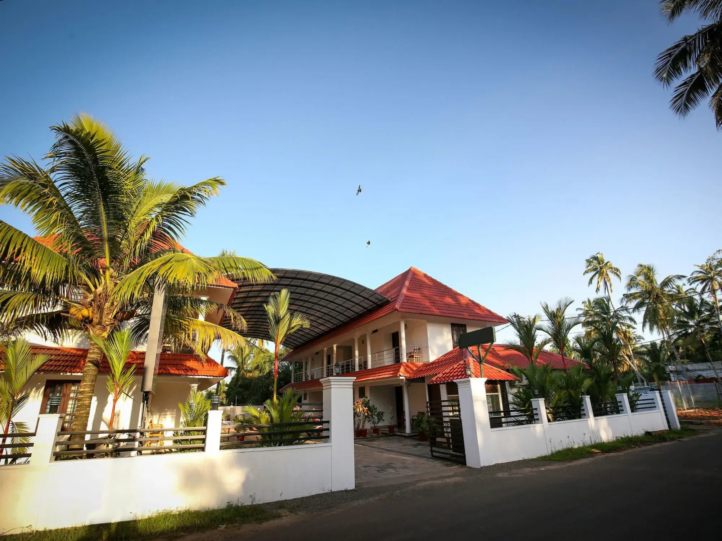 OYO 2114 Lake Garden